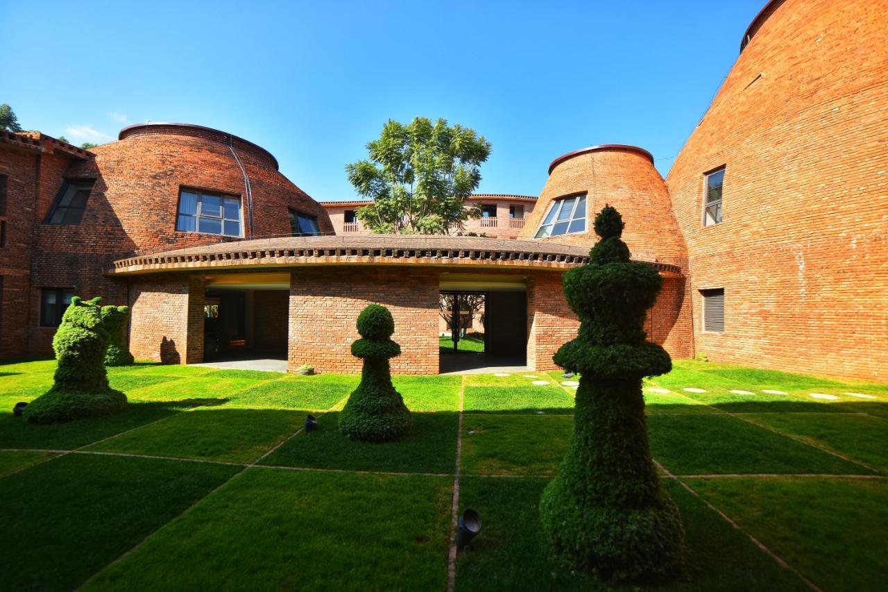 Dongfengyun Hotel Mi'Le-Mgallery Collection Mile Bagian luar foto